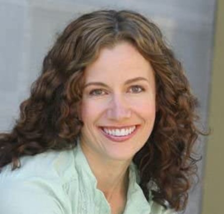 파일:MollieStickney-VoiceActor.jpg
