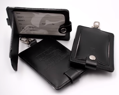 파일:Merchandise-LuggageTagGTALCS.png