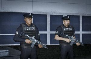 LSPDOfficers-GTAV-LSIA.jpg