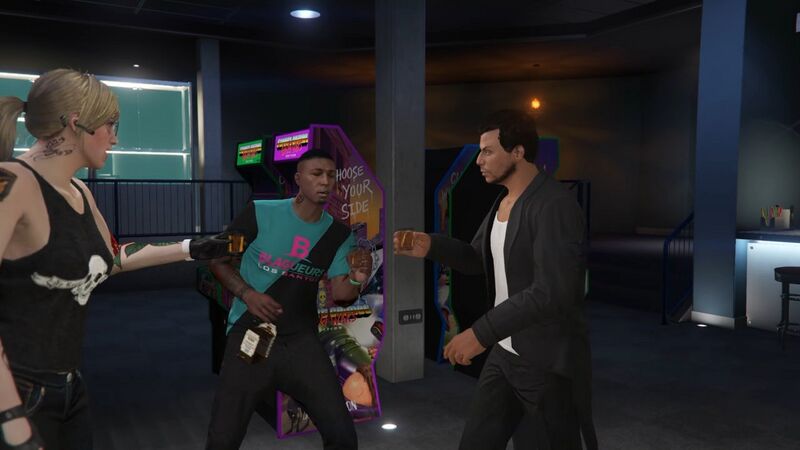 파일:DiamondCasinoHeist-GTAO-OnlineProtagonists-Celebration.jpg