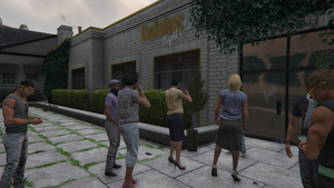 Cockatoos GTAV LGBT Crowd.png