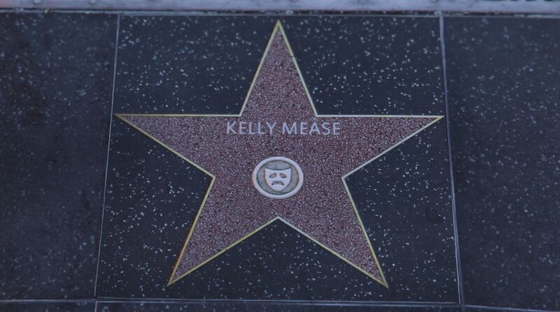 파일:WalkofFame-GTAVee-KellyMease.jpg