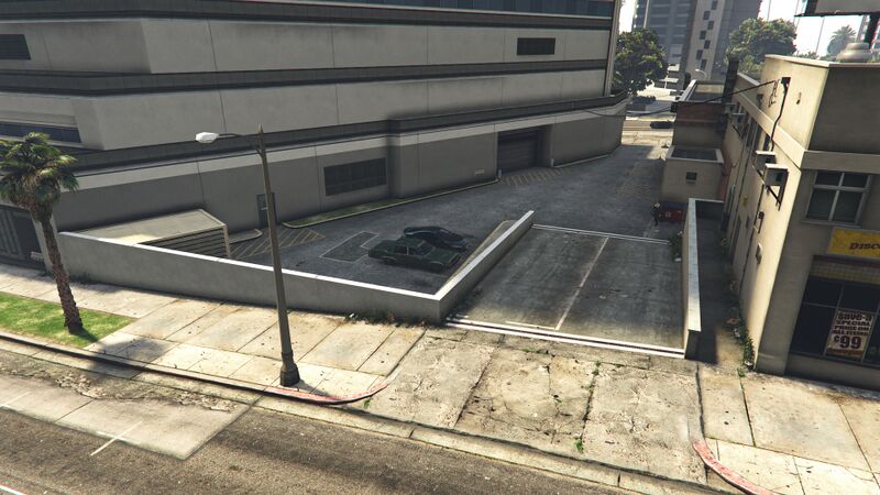 파일:StealTheRivalsCash-GTAOee-Emperor-Location1.jpg