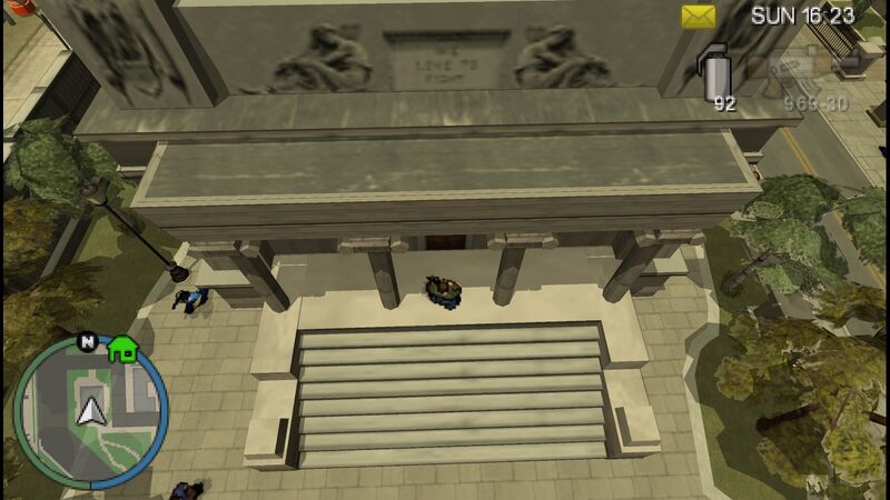파일:MiddleParkWestPark-GTACW-MemorialBuilding.jpg