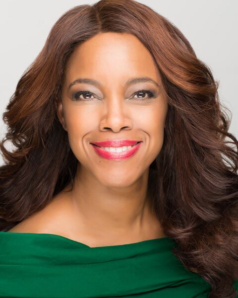 파일:AprilYvetteThompson-VoiceActor.jpg