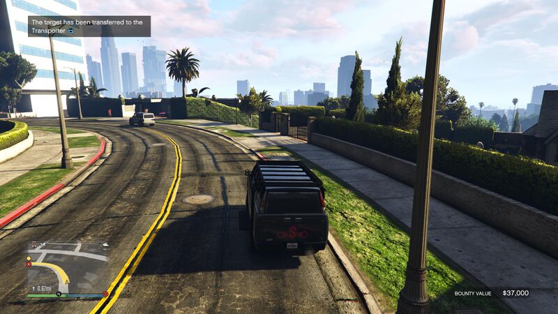 파일:BailOfficeBounty-GTAOee-MansionIntimidation-TransferredToTransporter.jpg