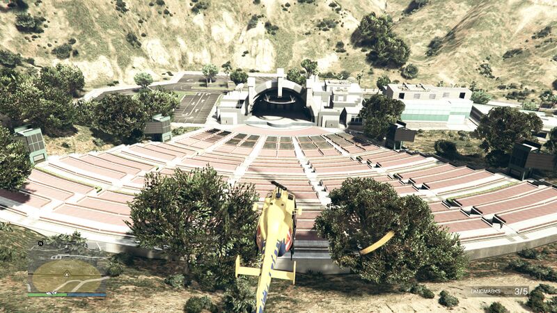 파일:HelicopterTour-GTAOee-Set3-VinewoodBowl.jpg