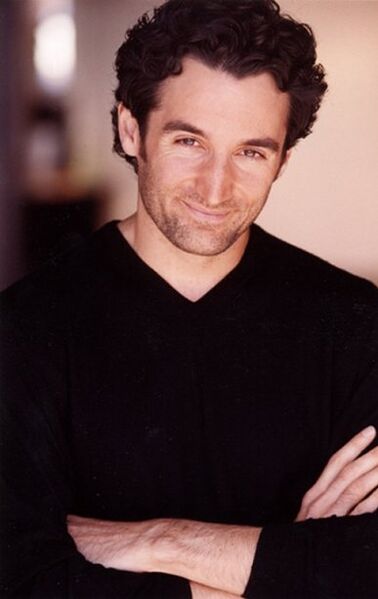 파일:DominicComperatore-VoiceActor.jpg