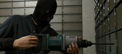 GTA 온라인 습격에서 사용되는 무선 드릴.