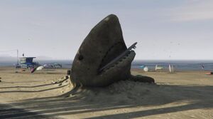 Shark-Sculpture-VespucciBeach-GTAV-PS4.jpg