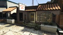 베스푸치 해변 마젤란 애비뉴의 Beach Combover Barber.