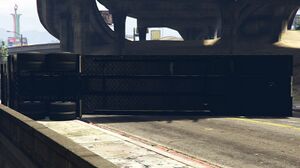 LogTrailer-GTAV-Underside.jpg