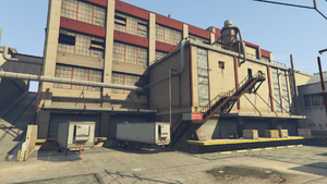 MaibatsuFactory-GTAV-LoadingBays.png