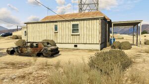 LestersSafehouse GTAV Wreck.jpg