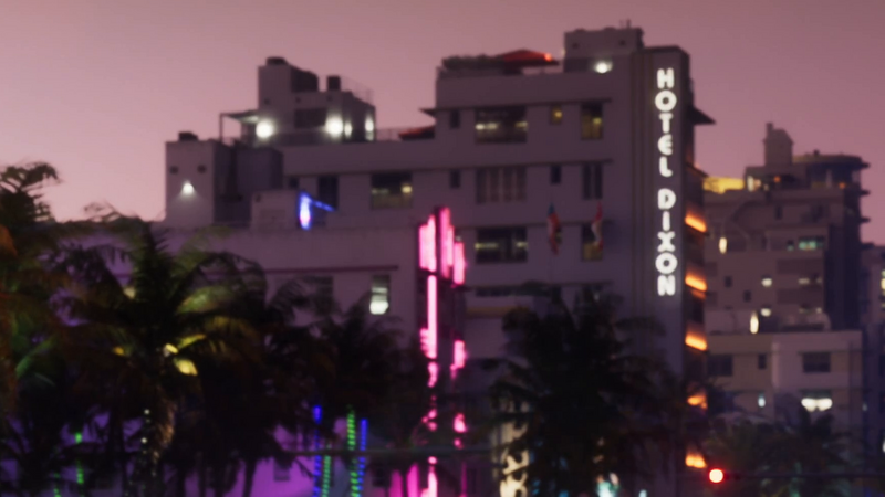 파일:HotelDixon-GTAVI-Trailer1.png