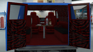 YougaClassic4x4-GTAO-TrimDesign-TV&TableZebraInterior.png