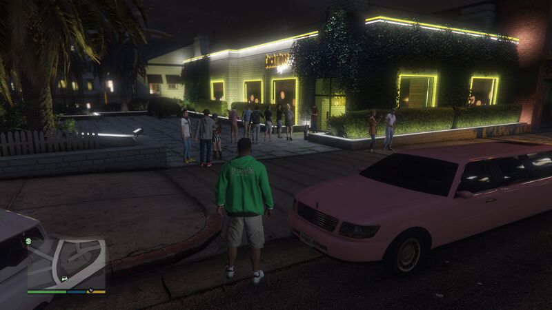 파일:Cockatoos-GTAVee-DragQueenNPCsRemoved.jpg