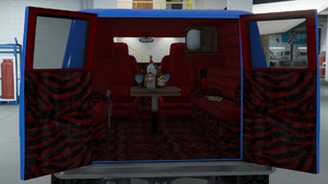 YougaClassic4x4-GTAO-TrimDesign-PaddedBarZebraInterior.png