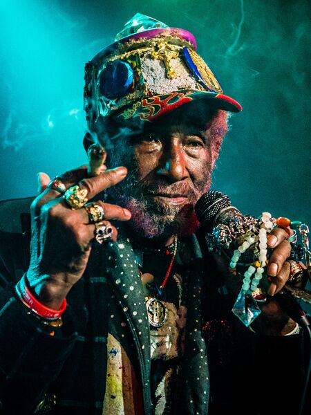 파일:LeeScratchPerry-VoiceActor.jpg