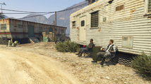 Grand Theft Auto V 스토리 초반부를 점거 중인 더 로스트 조직원들.