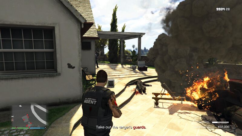 파일:BailOfficeBounty-GTAOee-MansionIntimidation-TakeOutGuards.jpg