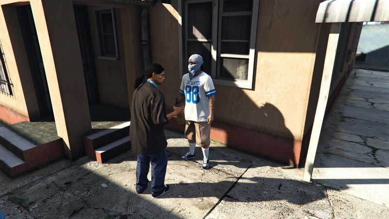 파일:MadrazoHits-GTAOee-ElBurroHeights-Target.jpg