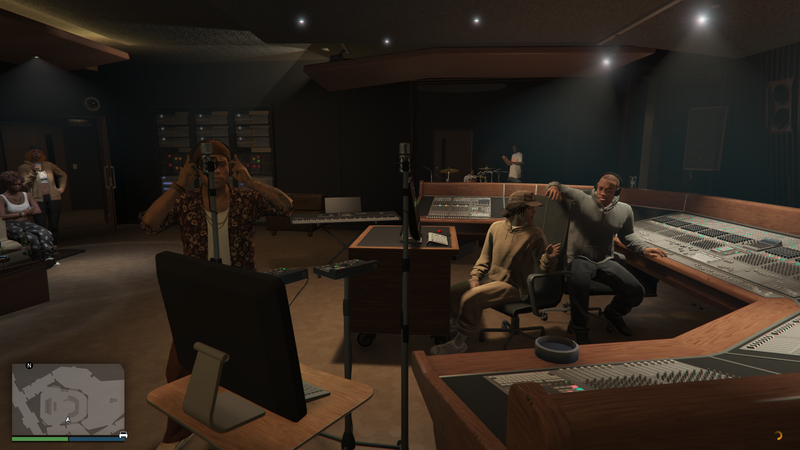 파일:RecordAStudios-GTAOe-RecordingSession.png