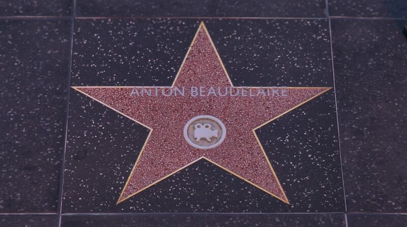 파일:WalkofFame-GTAVee-AntonBeaudelaire.jpg