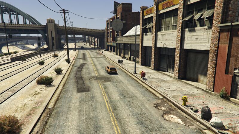 파일:LittleBighornAvenue-GTAVee-North.jpg