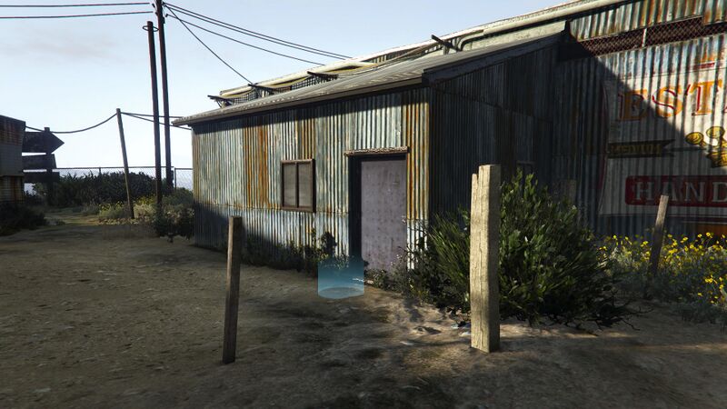 파일:McKenzieFieldHangar-GTAOee-OutsideOfficeEntry.jpg
