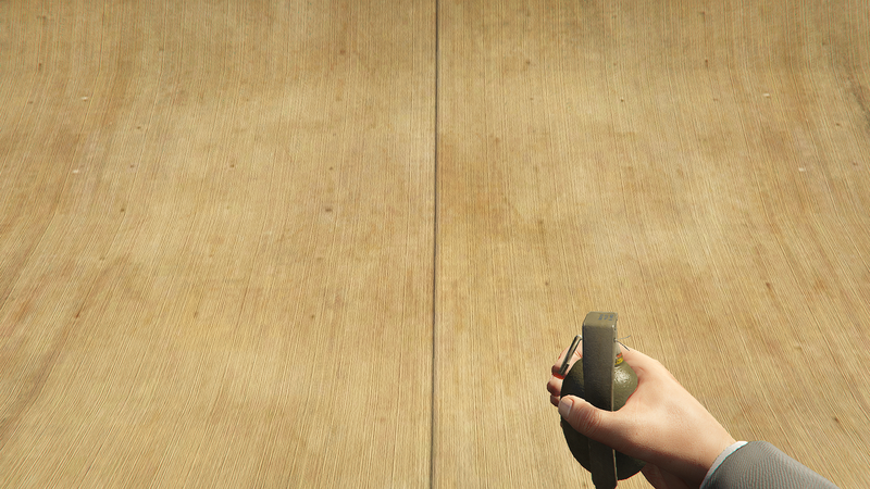 파일:Grenade-GTAV-Holding.png