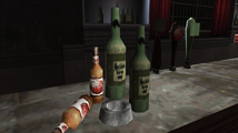 Manhunt 내부의 Maclains Scottish Whiskey 병.