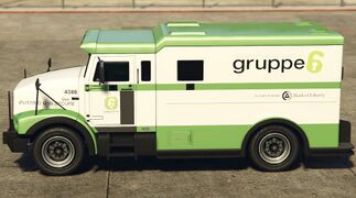 Grand Theft Auto V의 측면 뷰.