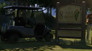 첫 번째 GTA V 트레일러에 등장하는 베타 캐디. 최종 게임에서는 없는 게이 토니의 발라드의 팔걸이를 주목하십시오.