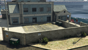 LSPA-GTAV-Building-ParkingLot.png