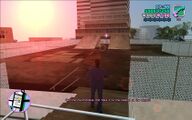 지붕에 오른 후, 토미는 가방을 회수해야 합니다.