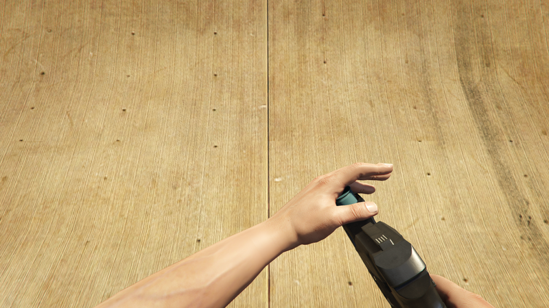 파일:CompactEMPLauncher-GTAOe-Reloading.png