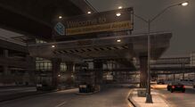 GTA IV 의 프랜시스 국제공항 장기 주차장으로 들어가는 요금소.