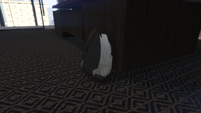 파일:NightlifeLeak-GTAOe-ClubPromoterBackpack.png