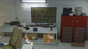 Benny'sOriginalMotorWorks-GTAO-WorkTable1.png