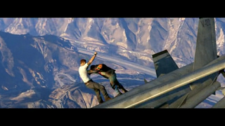 동일, 배지에 주목.