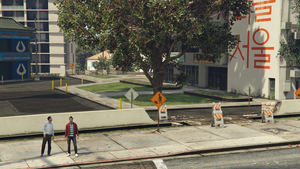 KoreanPlaza-GTAVee-SouthBldg-StuntJump.png