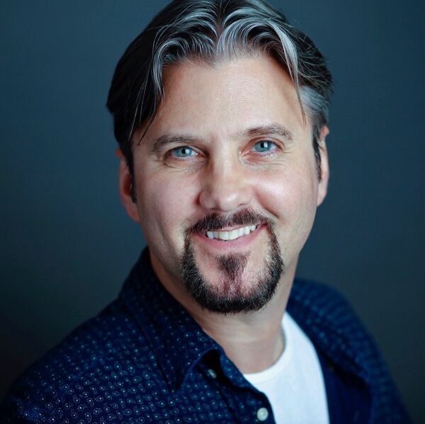 파일:AndreSogliuzzo-VoiceActor.jpg