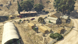 BikerStealRaidNastyPeople-GTAO-BraddockFarm.png