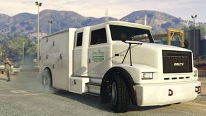 UtilityTruckCargo-GTAO-RGSC-Action.jpg