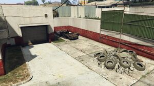 DiegosGarage-GTAV-Right.jpg