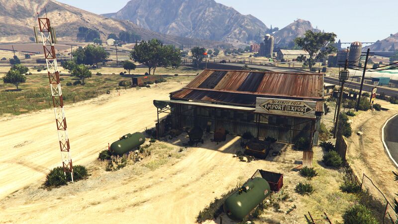 파일:McKenzieFieldHangar-GTAVee-OtherView.jpg