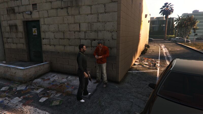 파일:MadrazoHits-GTAOee-WestVinewood-Target.jpg