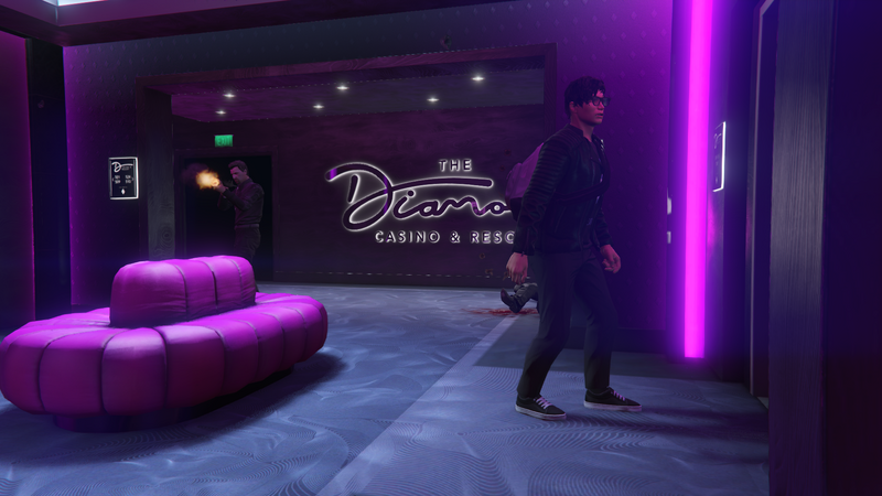 파일:NightlifeLeak-Finale-GTAOe-PromoterFranticallyWaitsForElevator.png