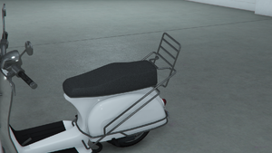 FaggioMod-GTAOe-SissyBars-CarryRackAndGrabRails.png
